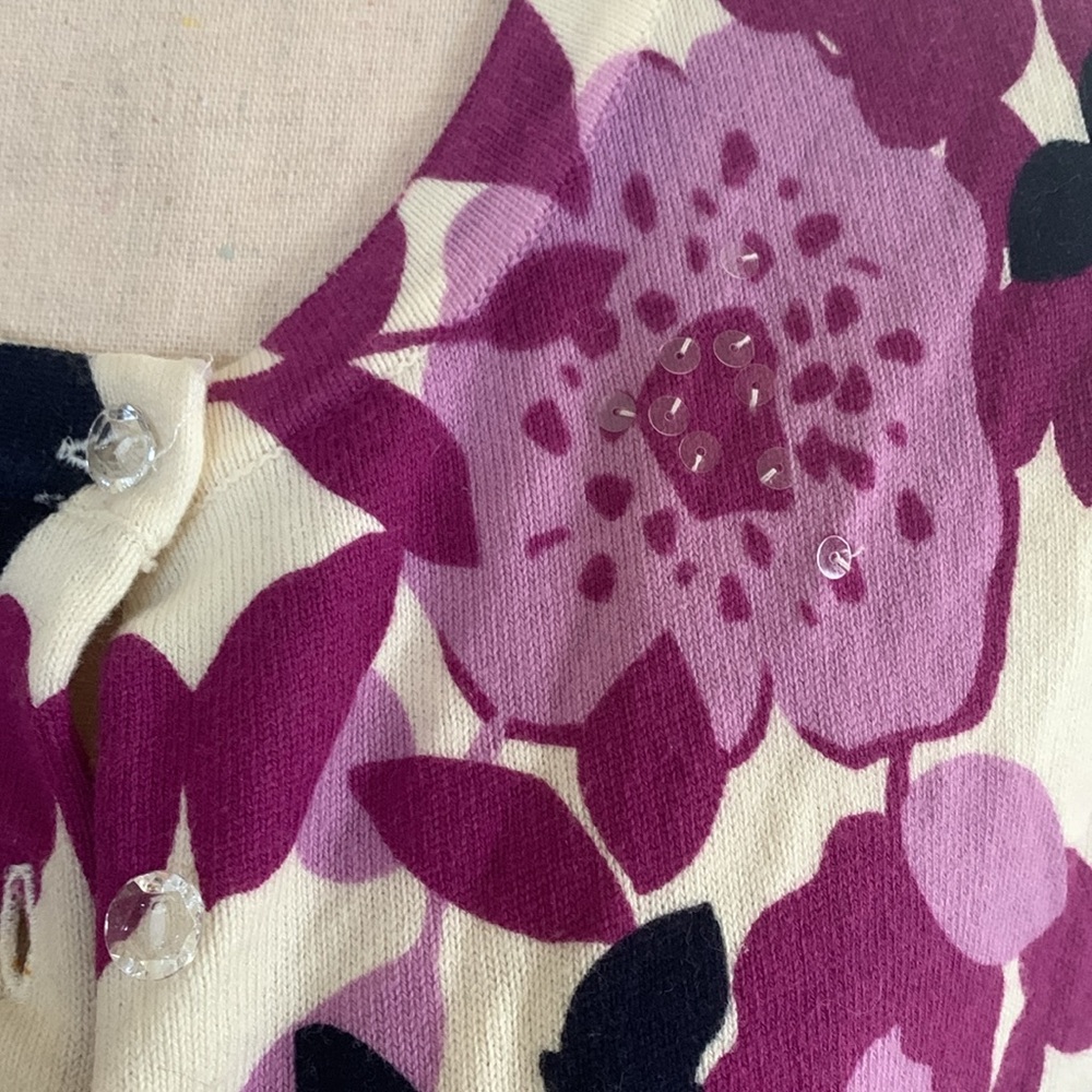 Flower Cardigan - Picture 2 of 3